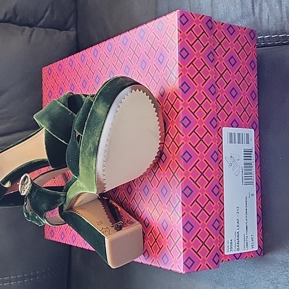 Tory Burch Banana Leaf Velvet Heel with Gold Hardware - Picture 2 of 3